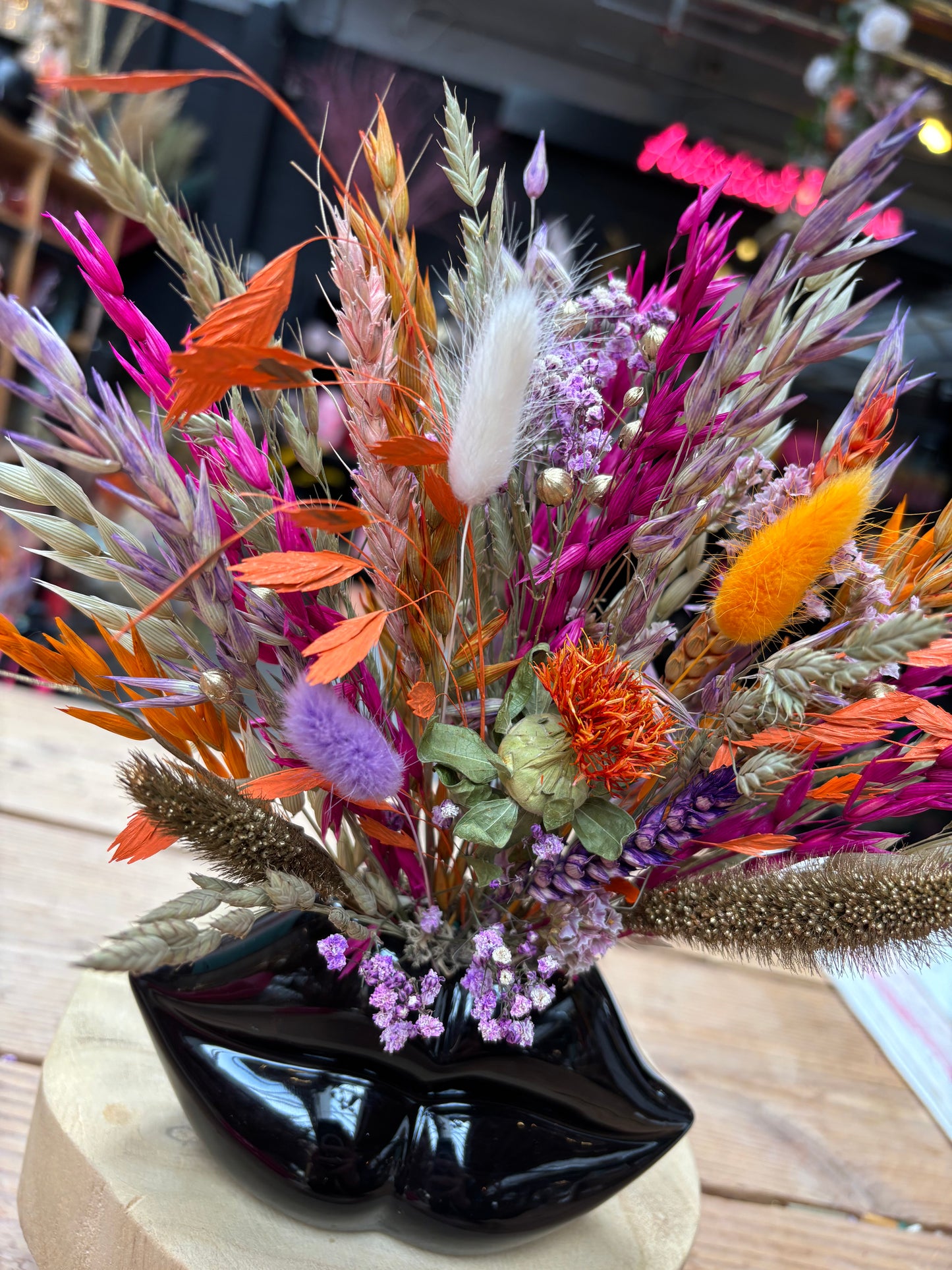Lips vaas mini zwart & droogbloemen spring