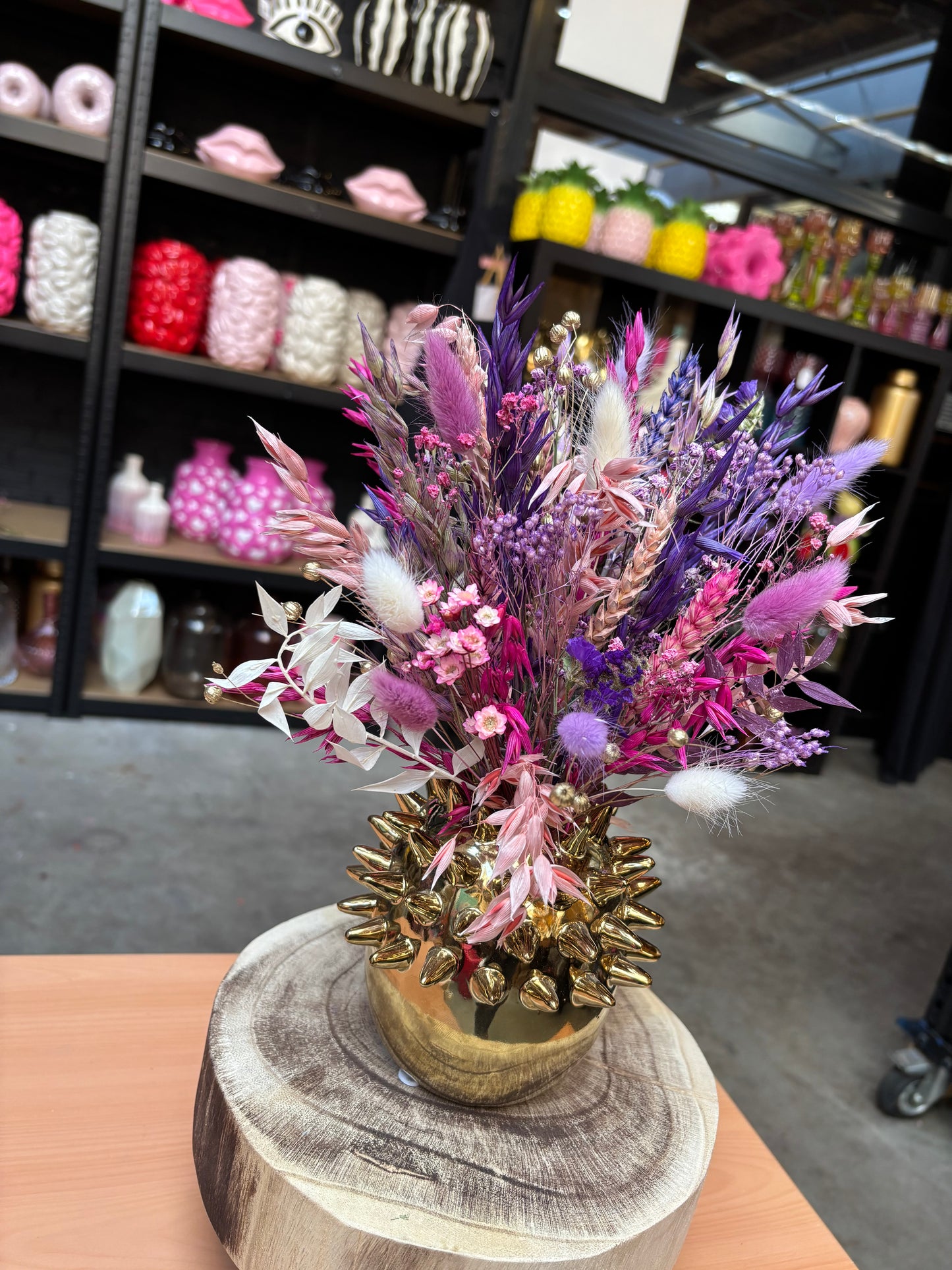 DK stekel vaasje goud & droogbloemen paars roze