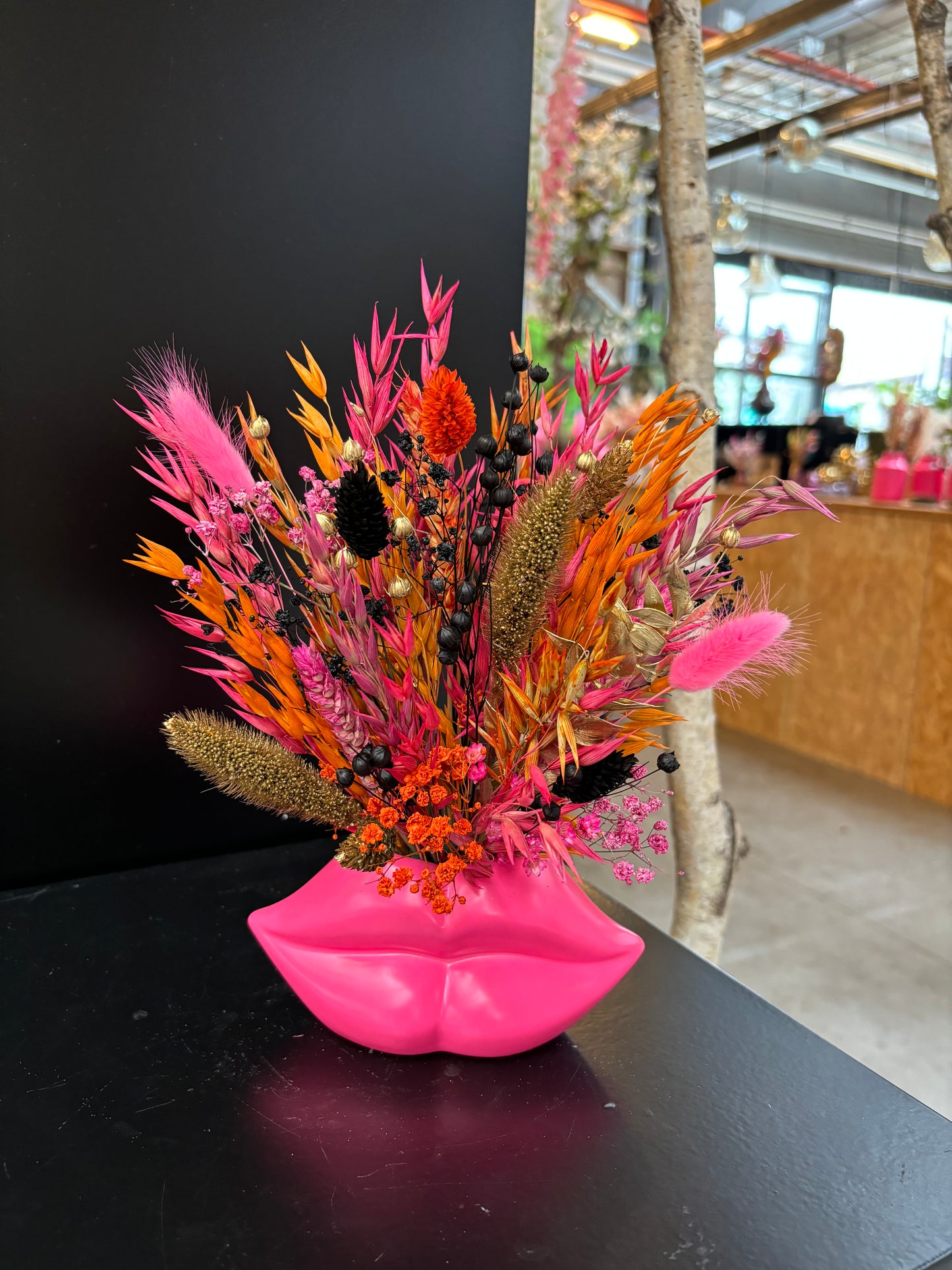 Lips vaas neon roze klein & Las Vegas droogbloemen