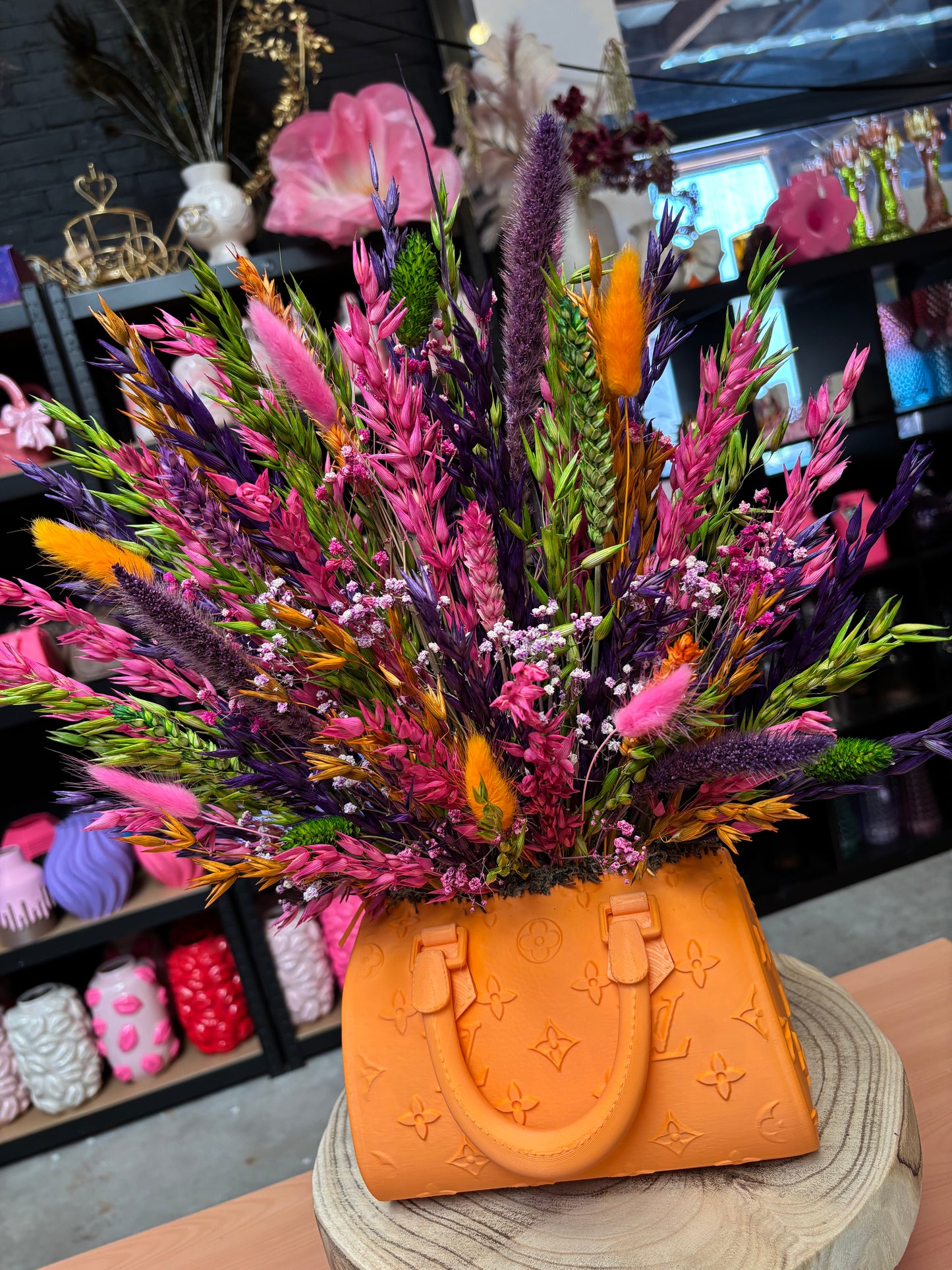 Bag vase orange & Blush Bloom droogbloemen