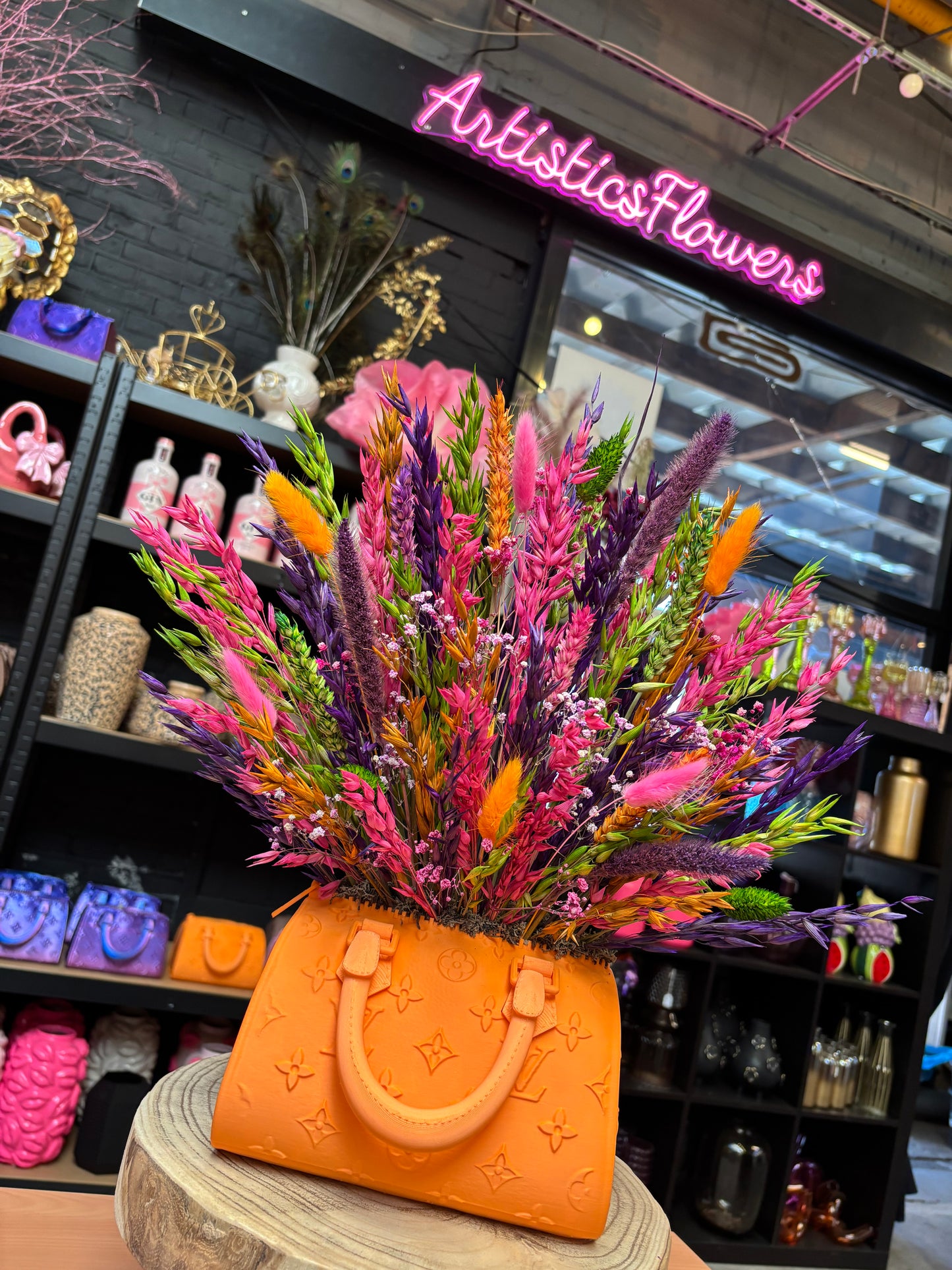 Bag vase orange & Blush Bloom droogbloemen
