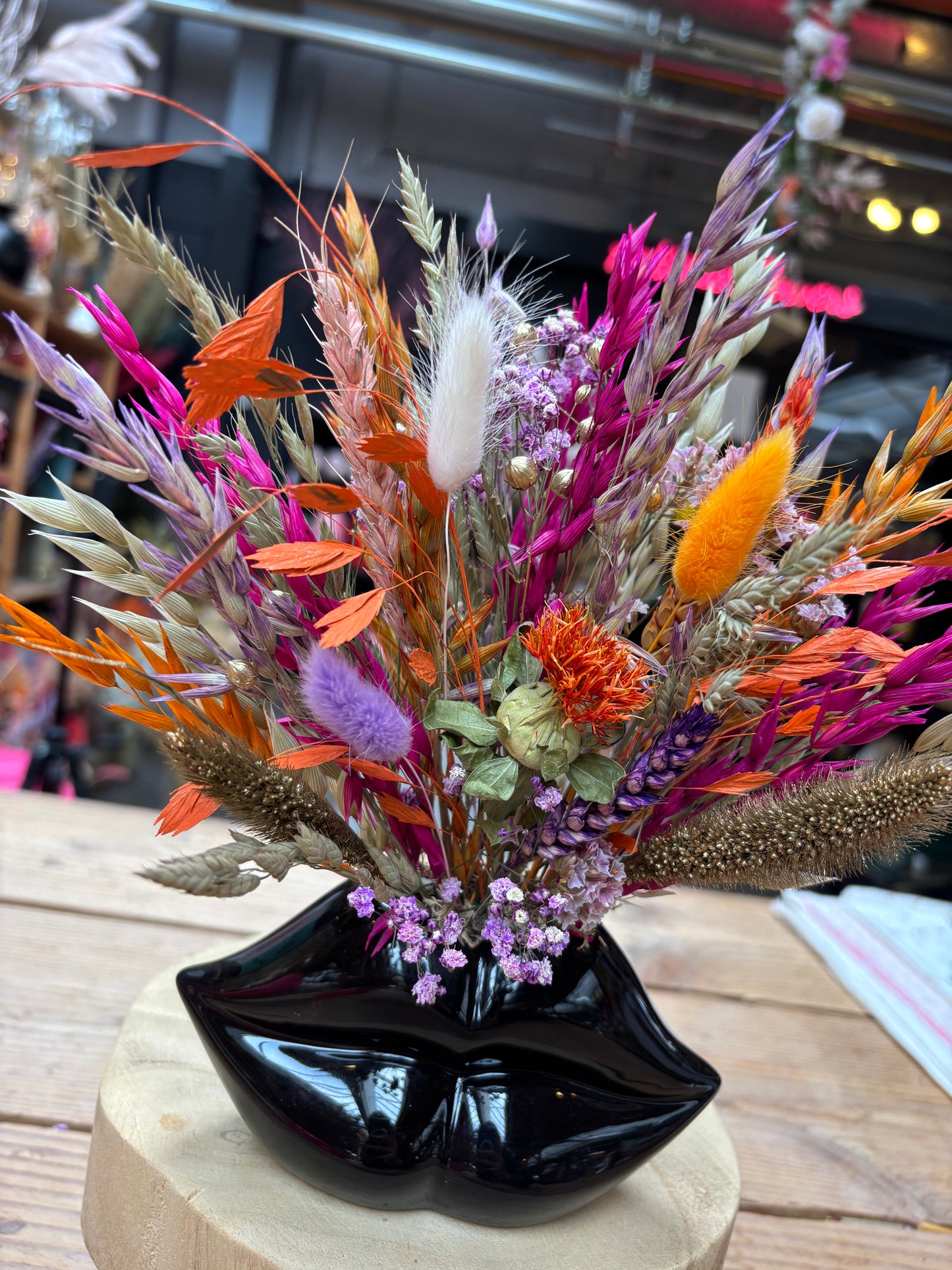 Lips vaas mini zwart & droogbloemen spring