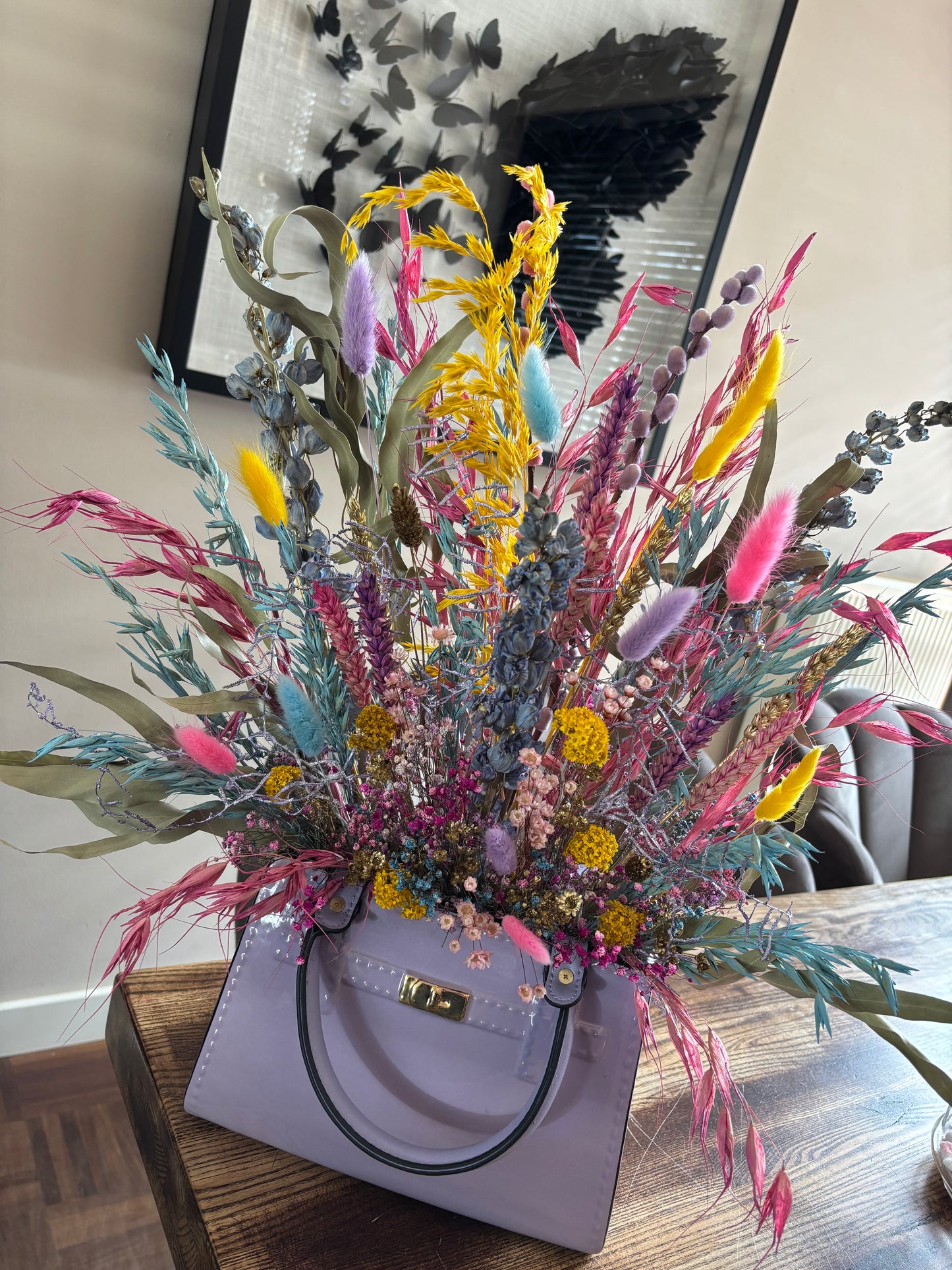 Exclusive bag vase & Flowers