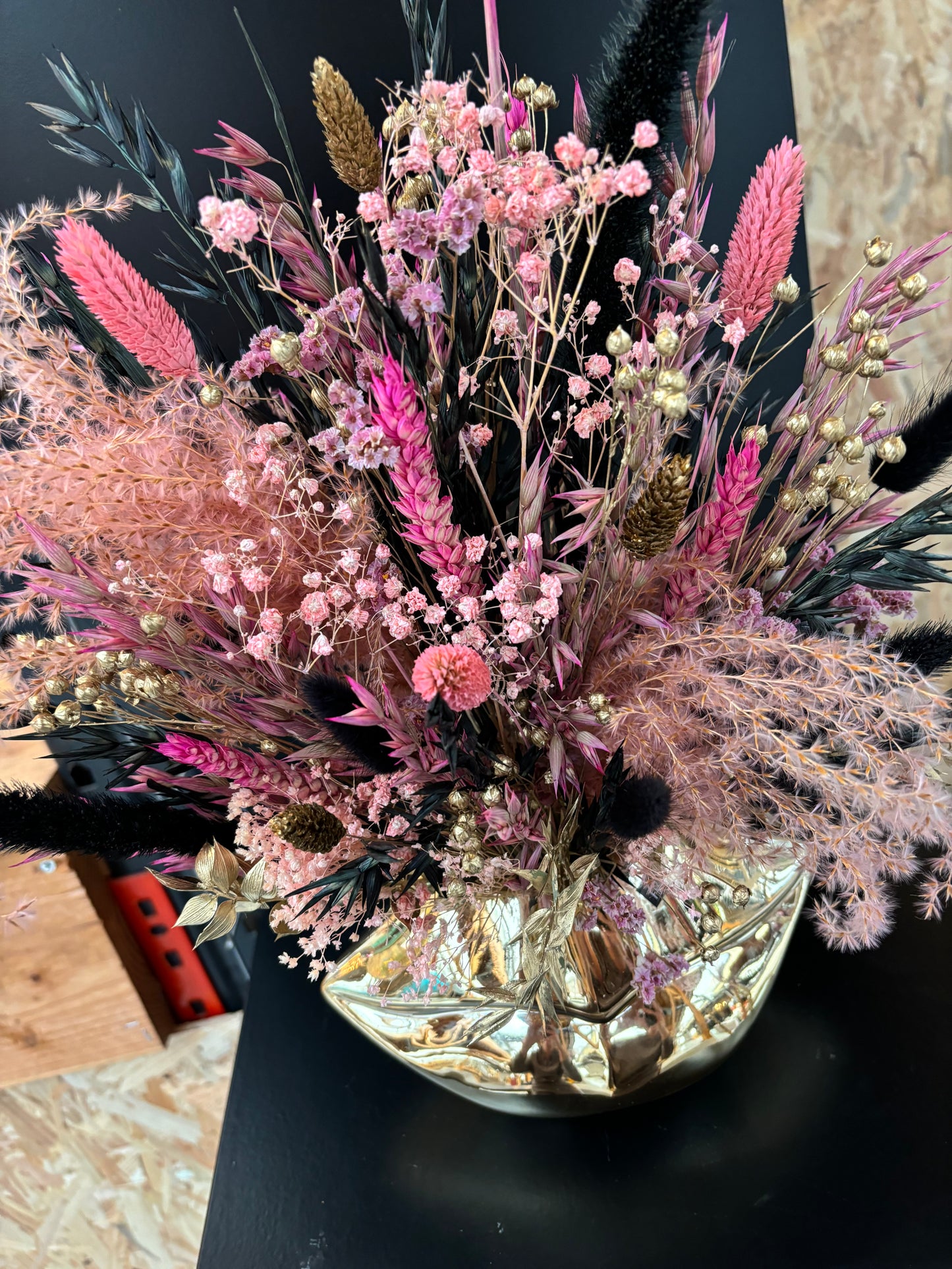 Lips vaas goud & Pink & Gold droogbloemen