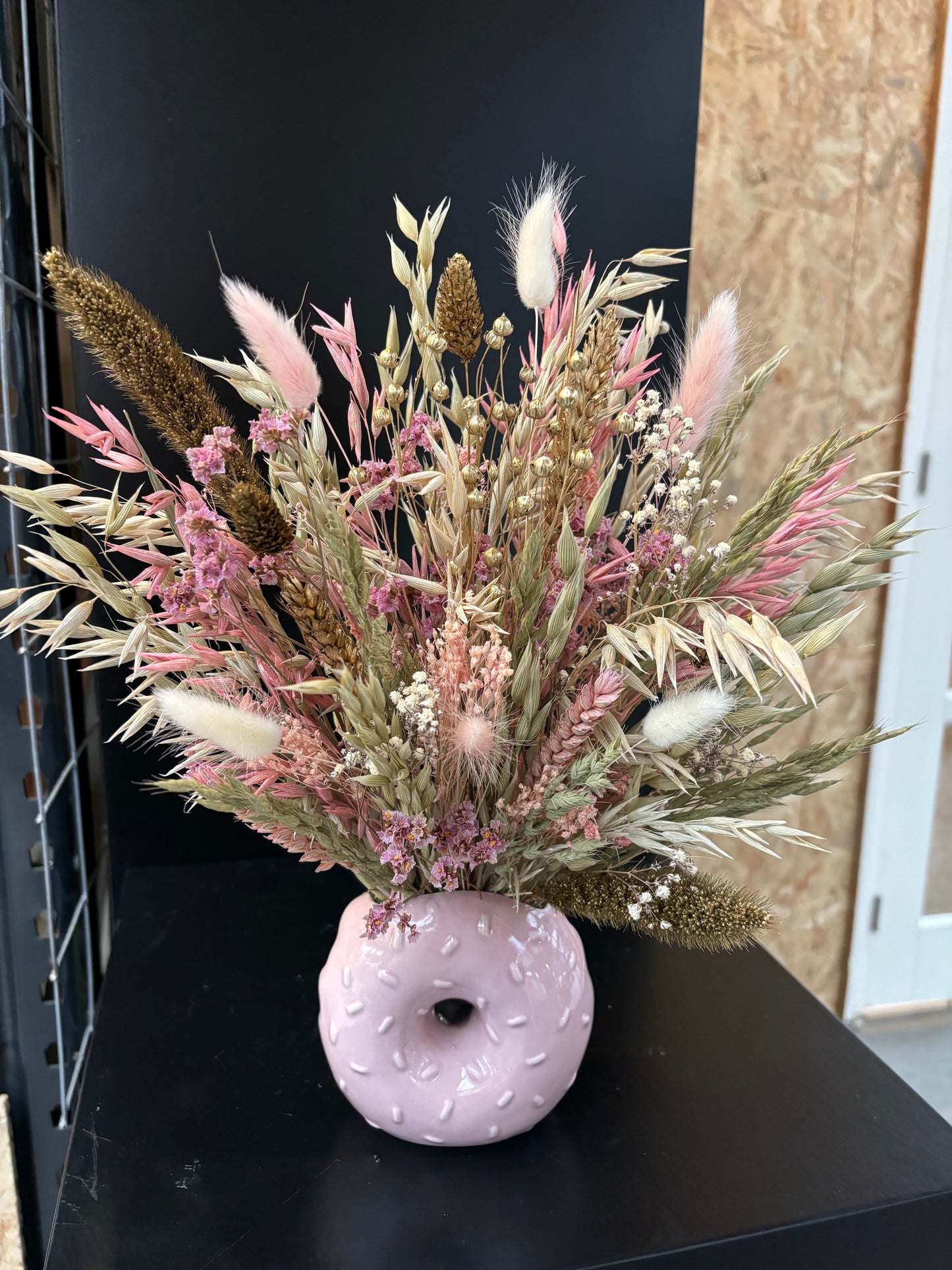 Donut vaas roze & droogbloemen