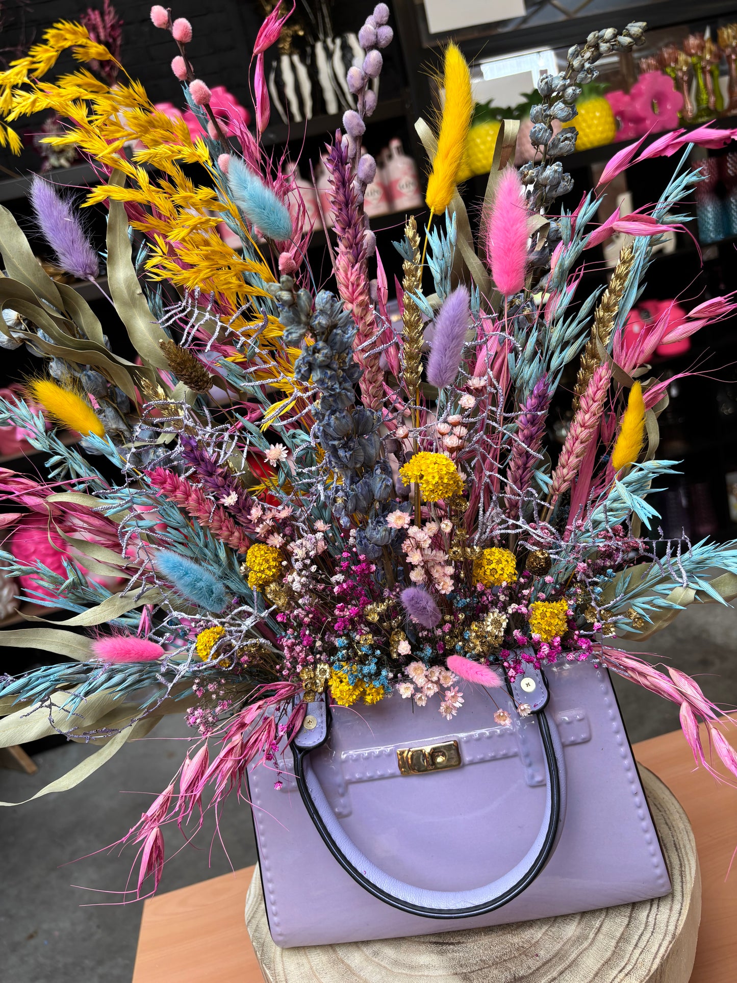 Exclusive bag vase & Flowers