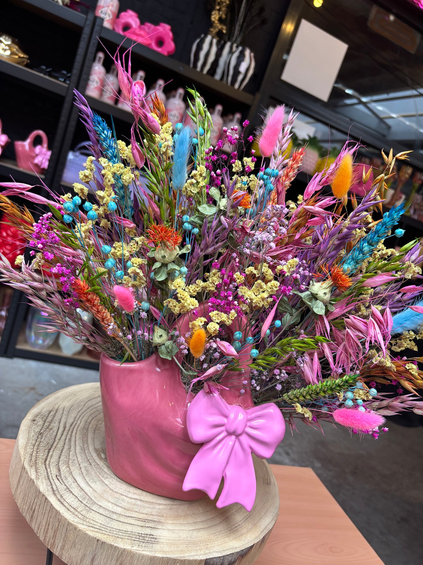 Hand bag vase pink bow & flowers