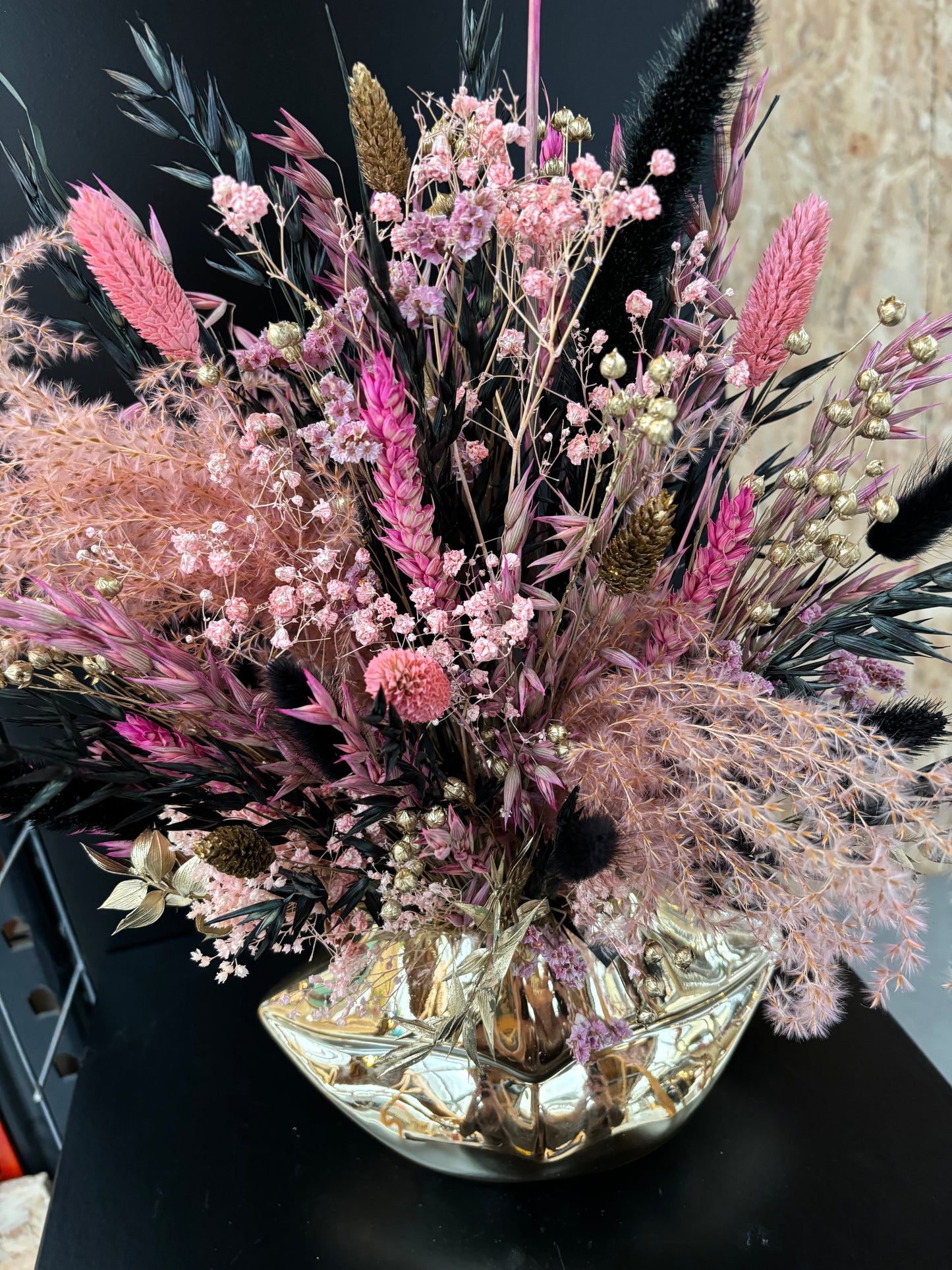 Lips vaas goud & Pink & Gold droogbloemen