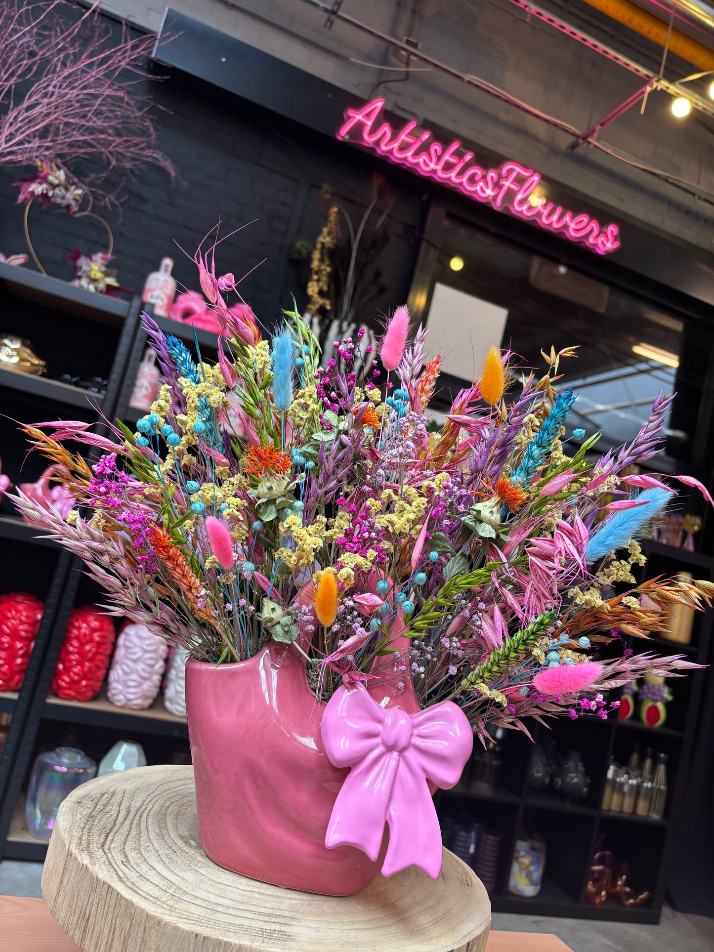 Hand bag vase pink bow & flowers